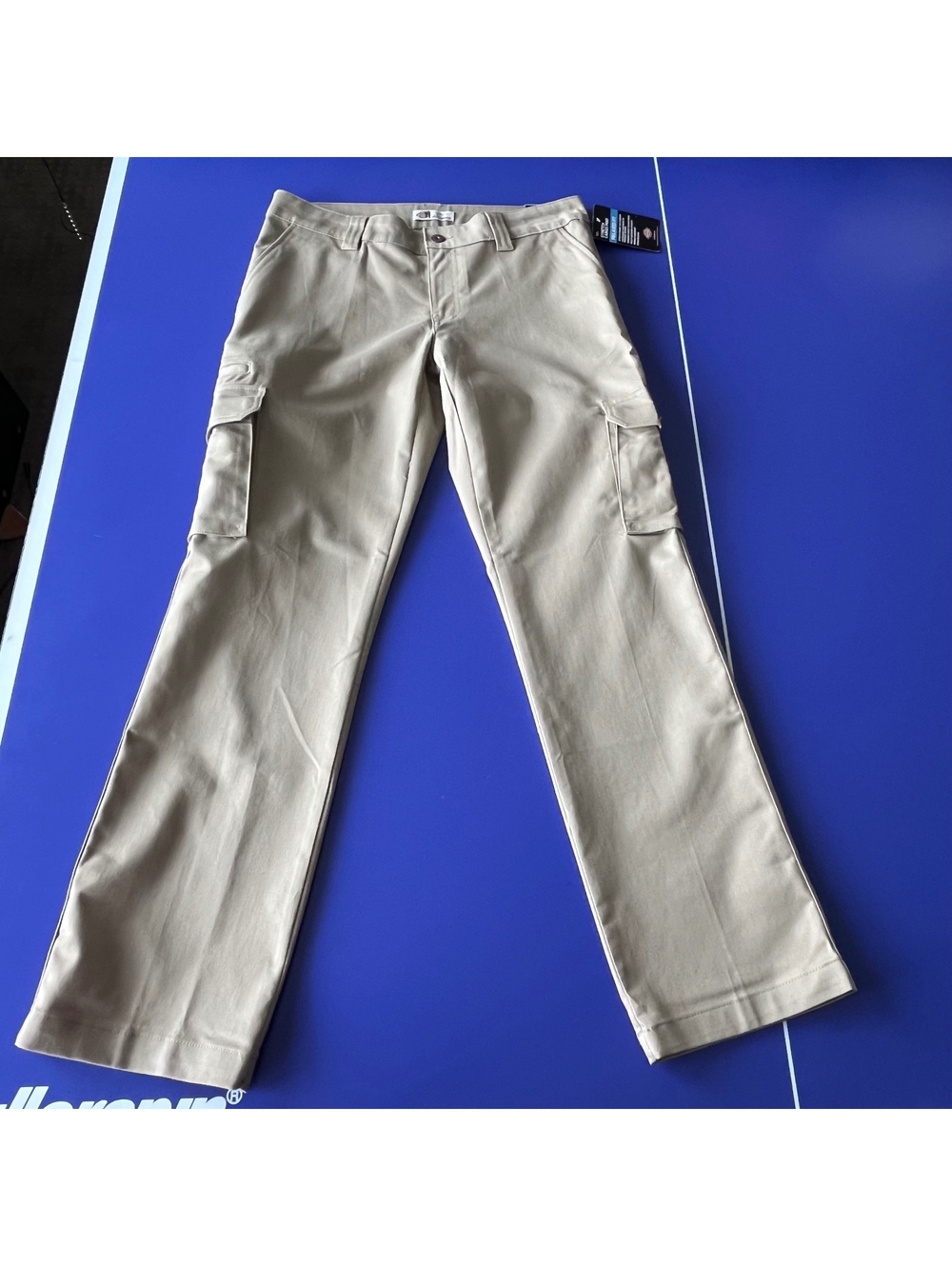 Dickies Women's Relaxed Fit Khaki Cargo Pants Pockets Size 8R NWT Inseam 32”